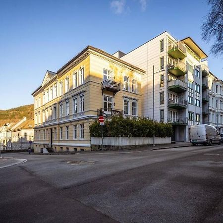 Luxurious Retreat In The Middle Of City Center Bergen Exterior foto