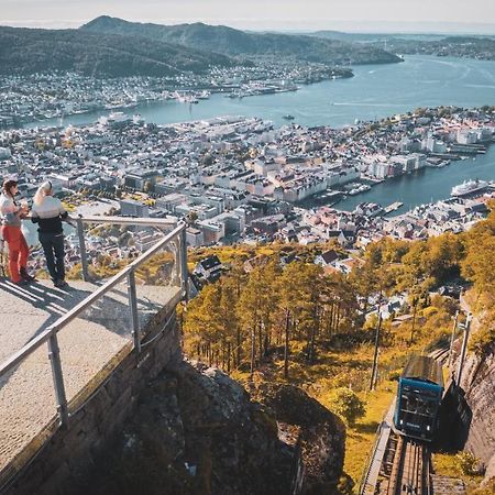 Luxurious Retreat In The Middle Of City Center Bergen Exterior foto