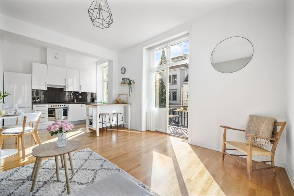 Luxurious Retreat In The Middle Of City Center Bergen Exterior foto